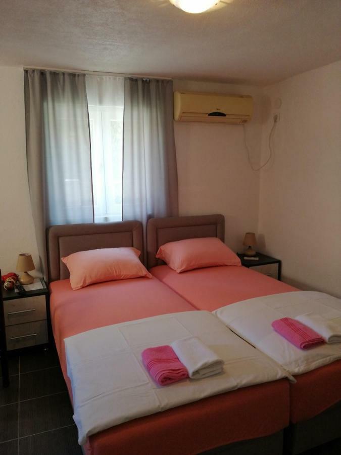 Sara Apartments Budva Luaran gambar